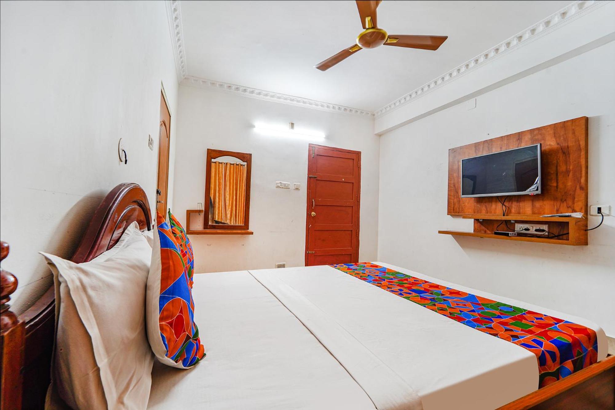 Fabexpress Majestic Inn Thiruvananthapuram Dış mekan fotoğraf