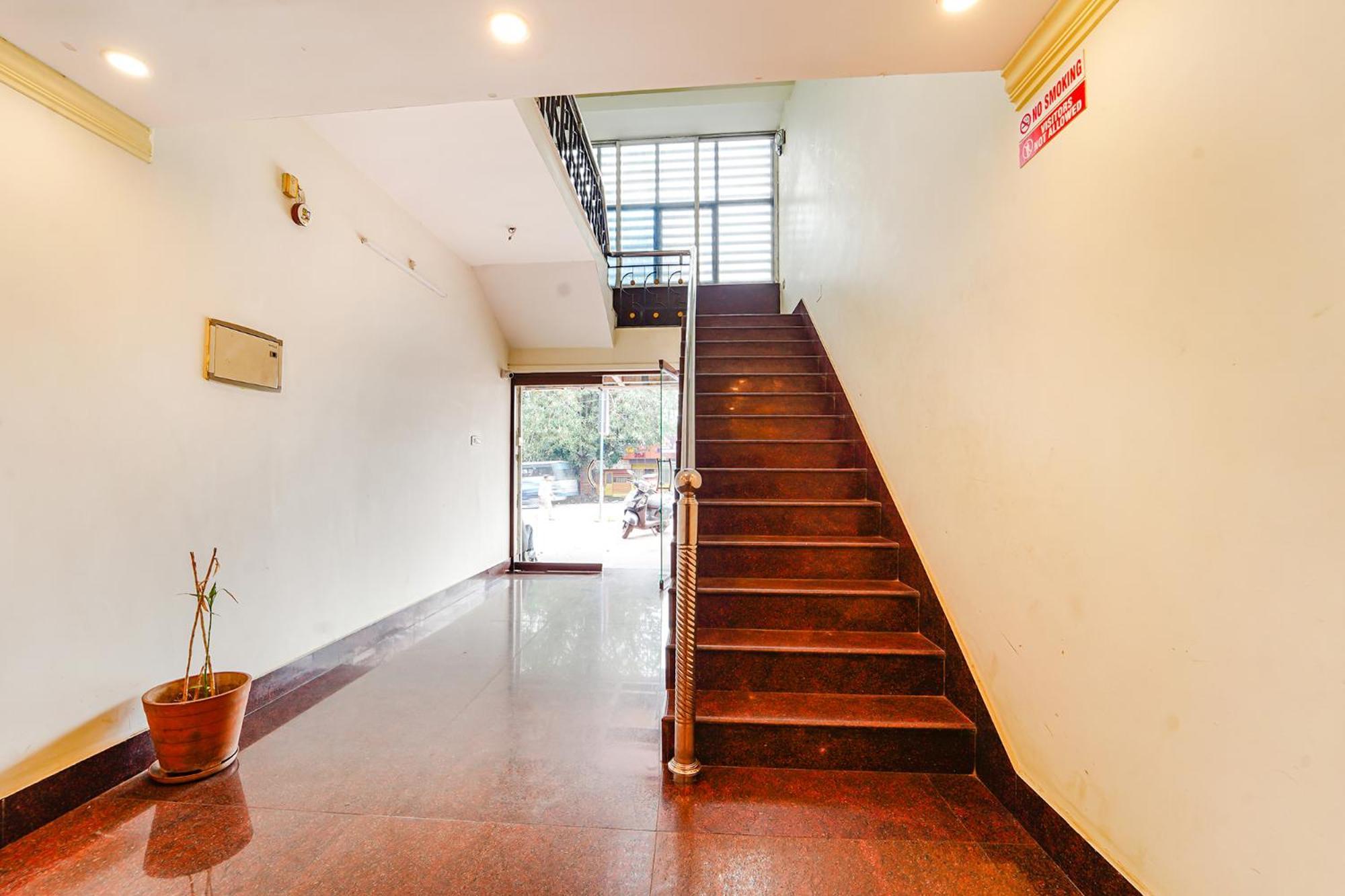 Fabexpress Majestic Inn Thiruvananthapuram Dış mekan fotoğraf