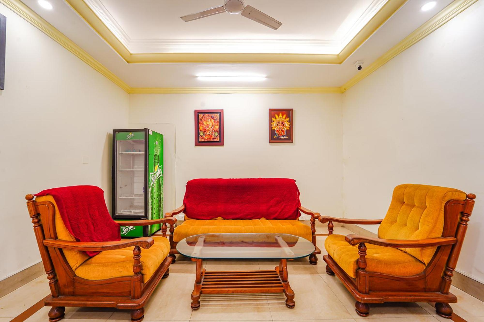 Fabexpress Majestic Inn Thiruvananthapuram Dış mekan fotoğraf